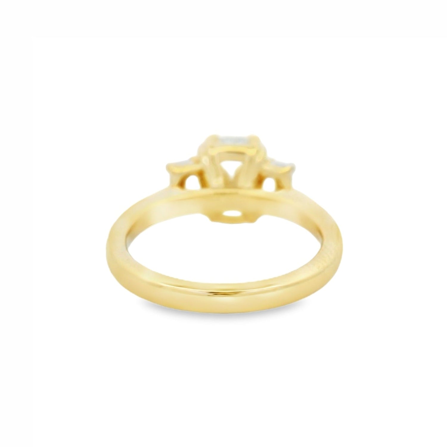 3 stone engagement ring