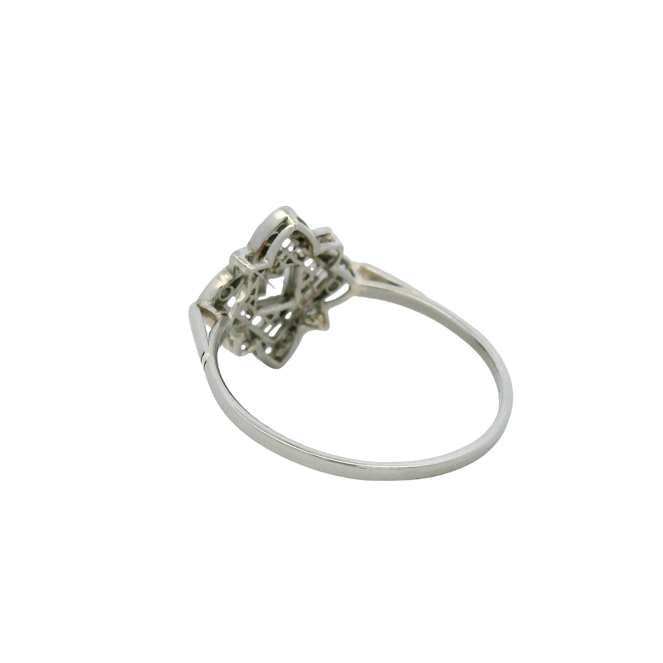 Vintage Art Deco Platinum Diamond Ring