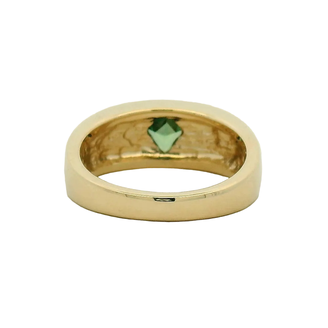 Yellow Gold Green Sapphire Ring with Engraved Leaf Motif