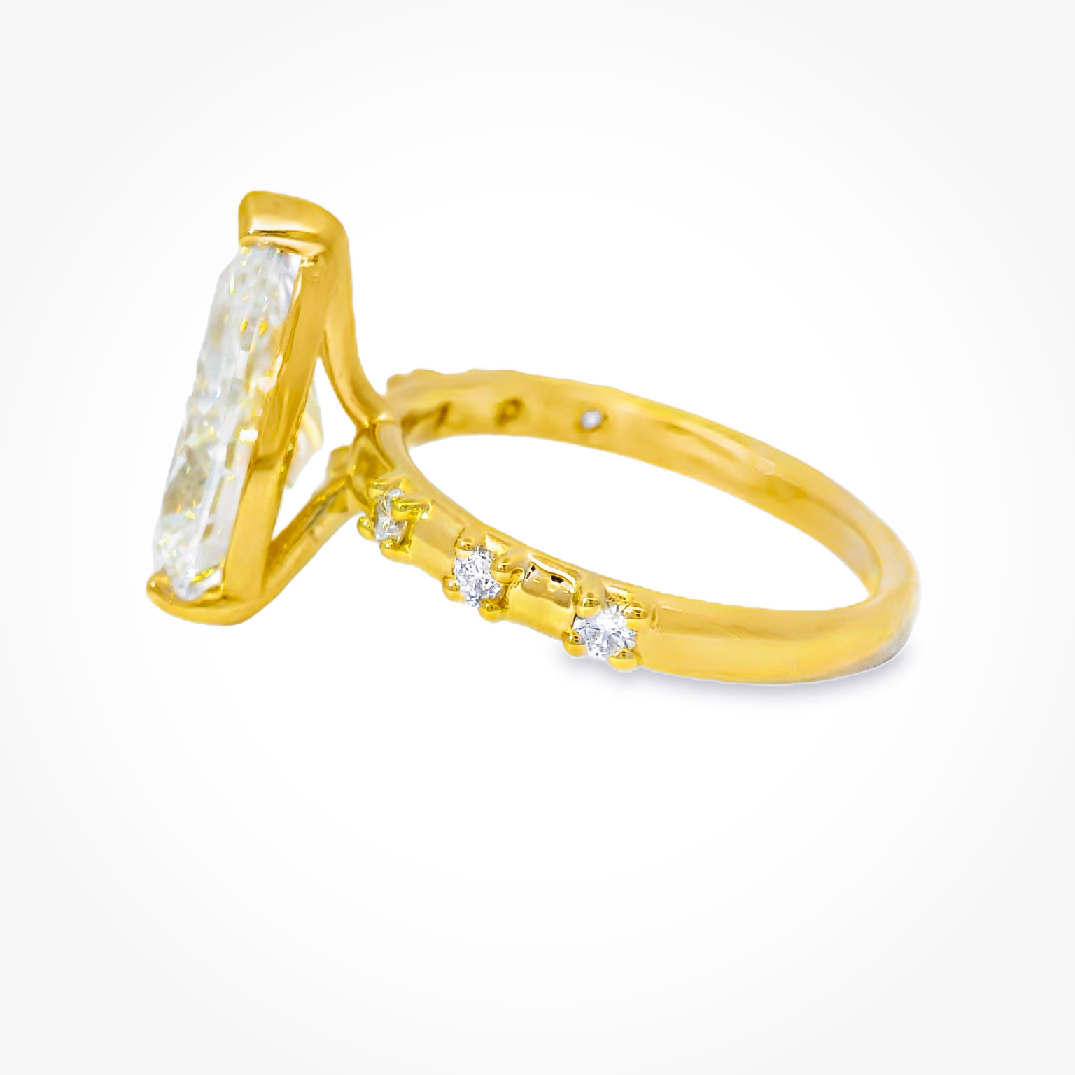 Yellow Gold Multistone Ring with Pear Cut Diamond