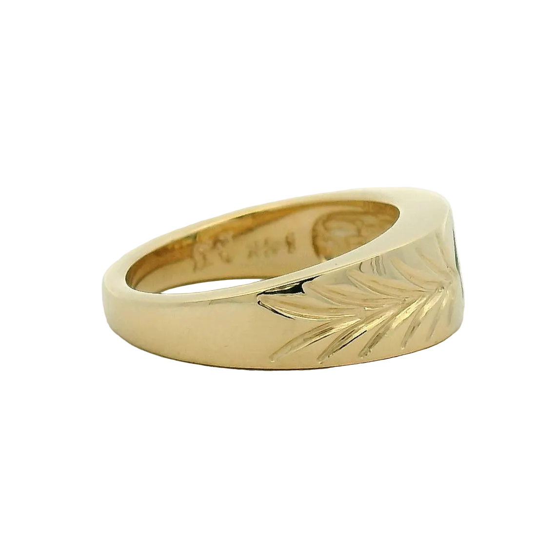 Yellow Gold Green Sapphire Ring with Engraved Leaf Motif