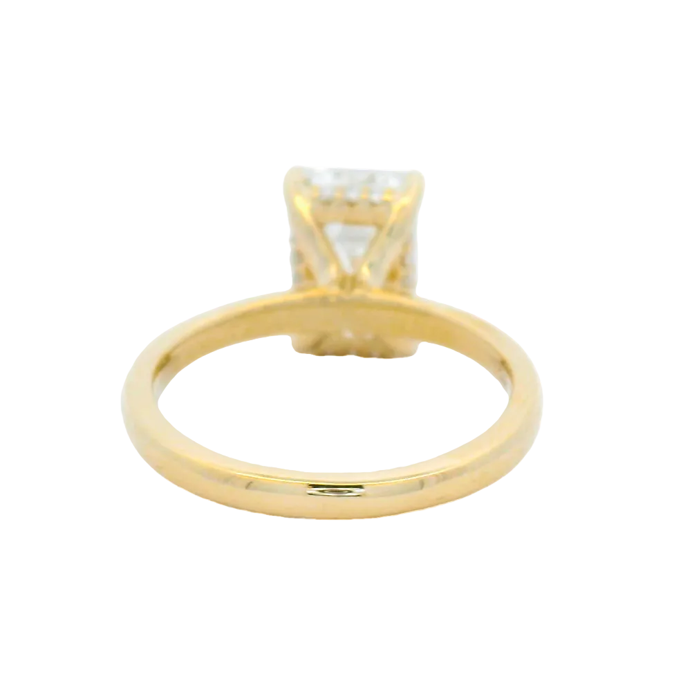 Elegant Emerald-Cut Diamond Ring