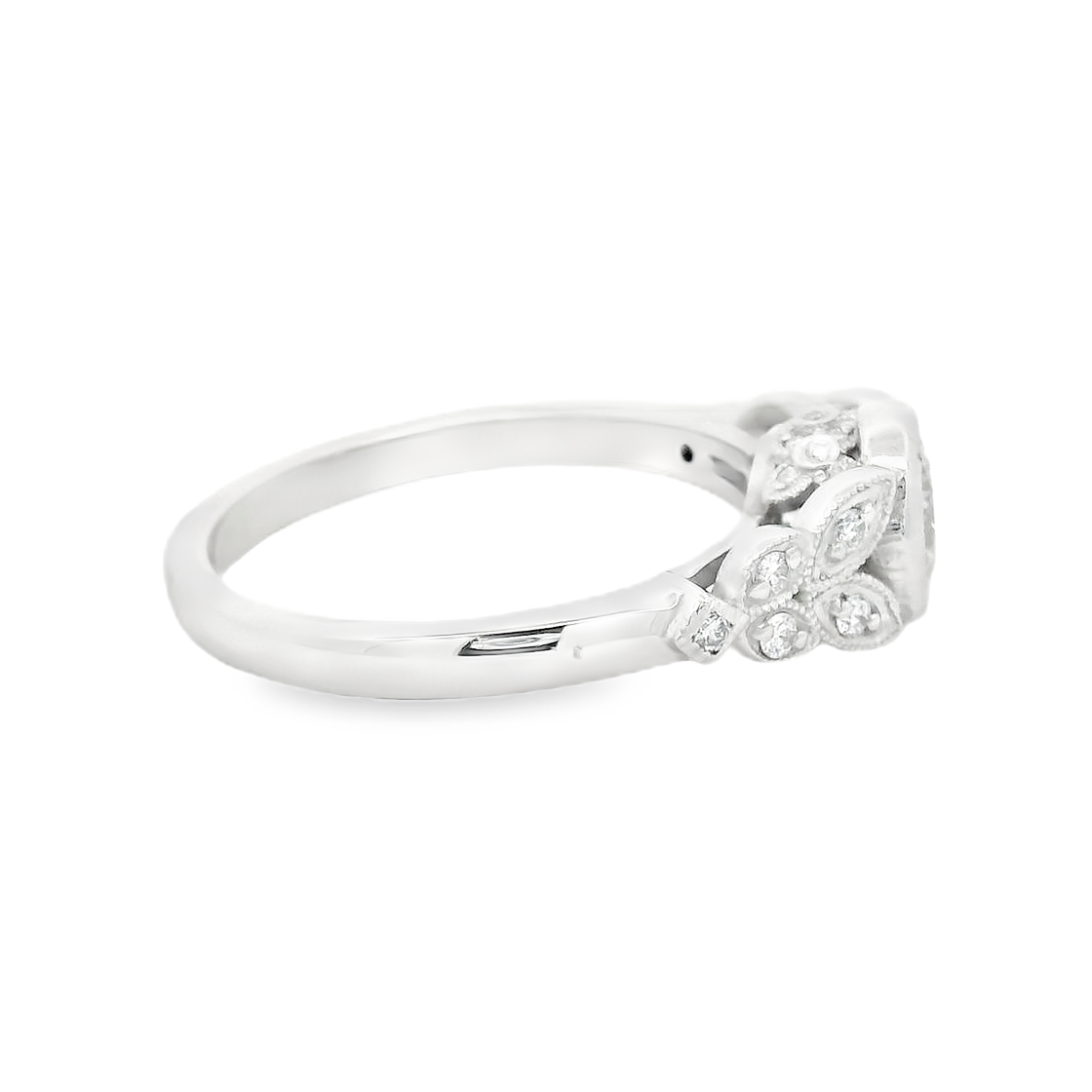 Elegant Diamond Engagement Ring