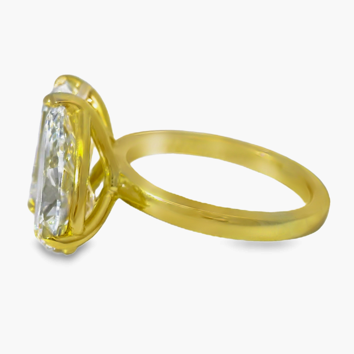 Yellow Gold Ring with Emerald Cut Diamond