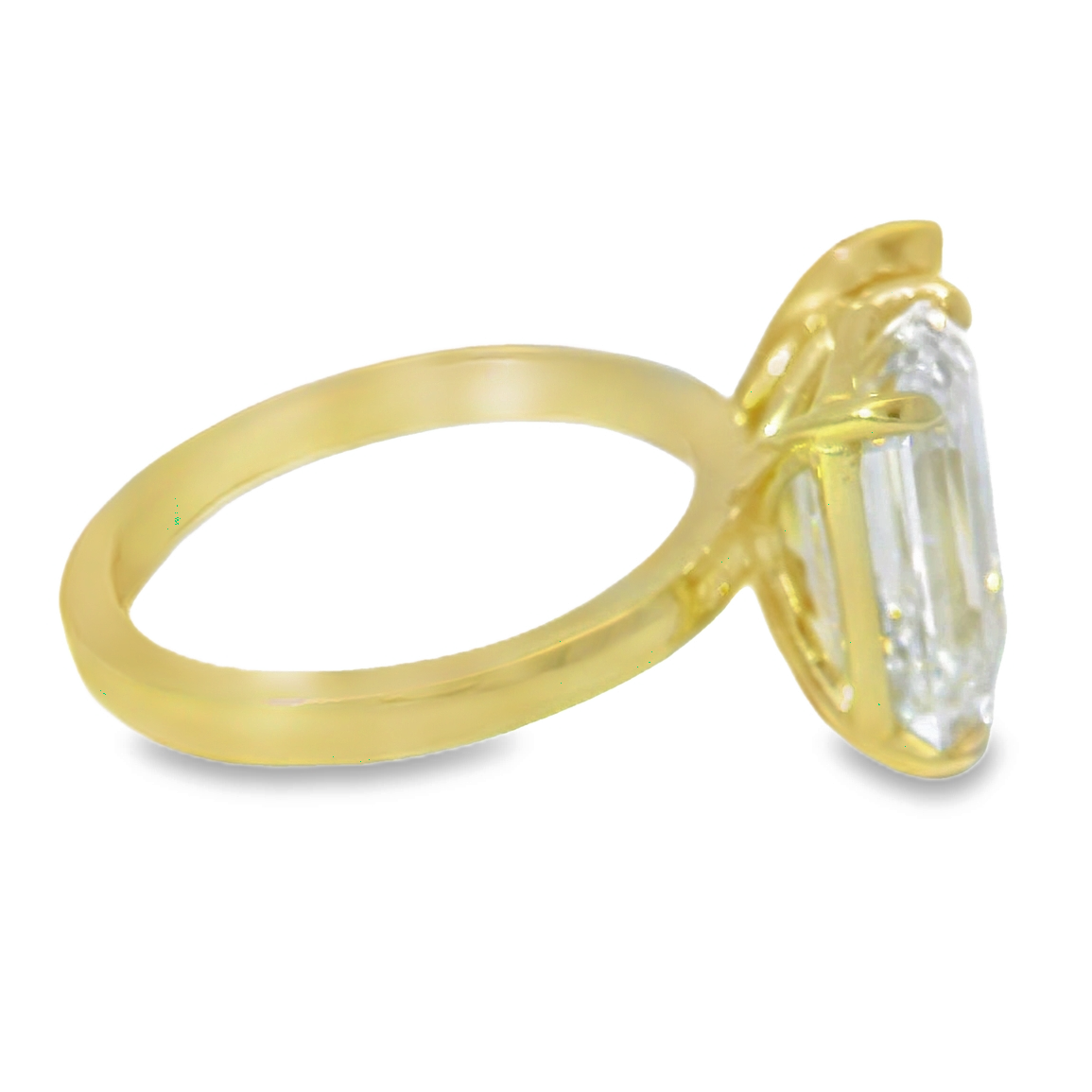 Yellow Gold Ring with Emerald Cut Diamond