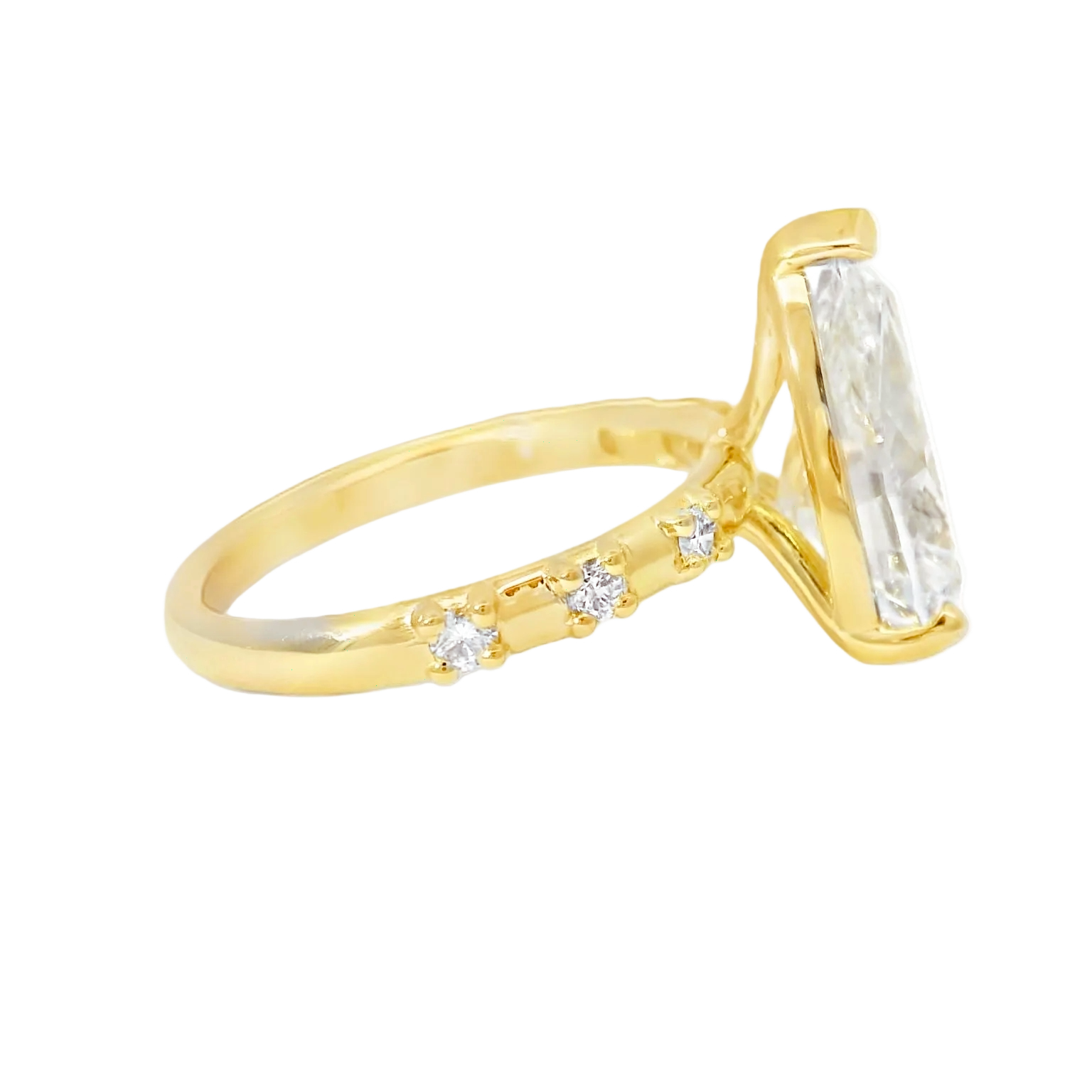 Yellow Gold Multistone Ring with Pear Cut Diamond