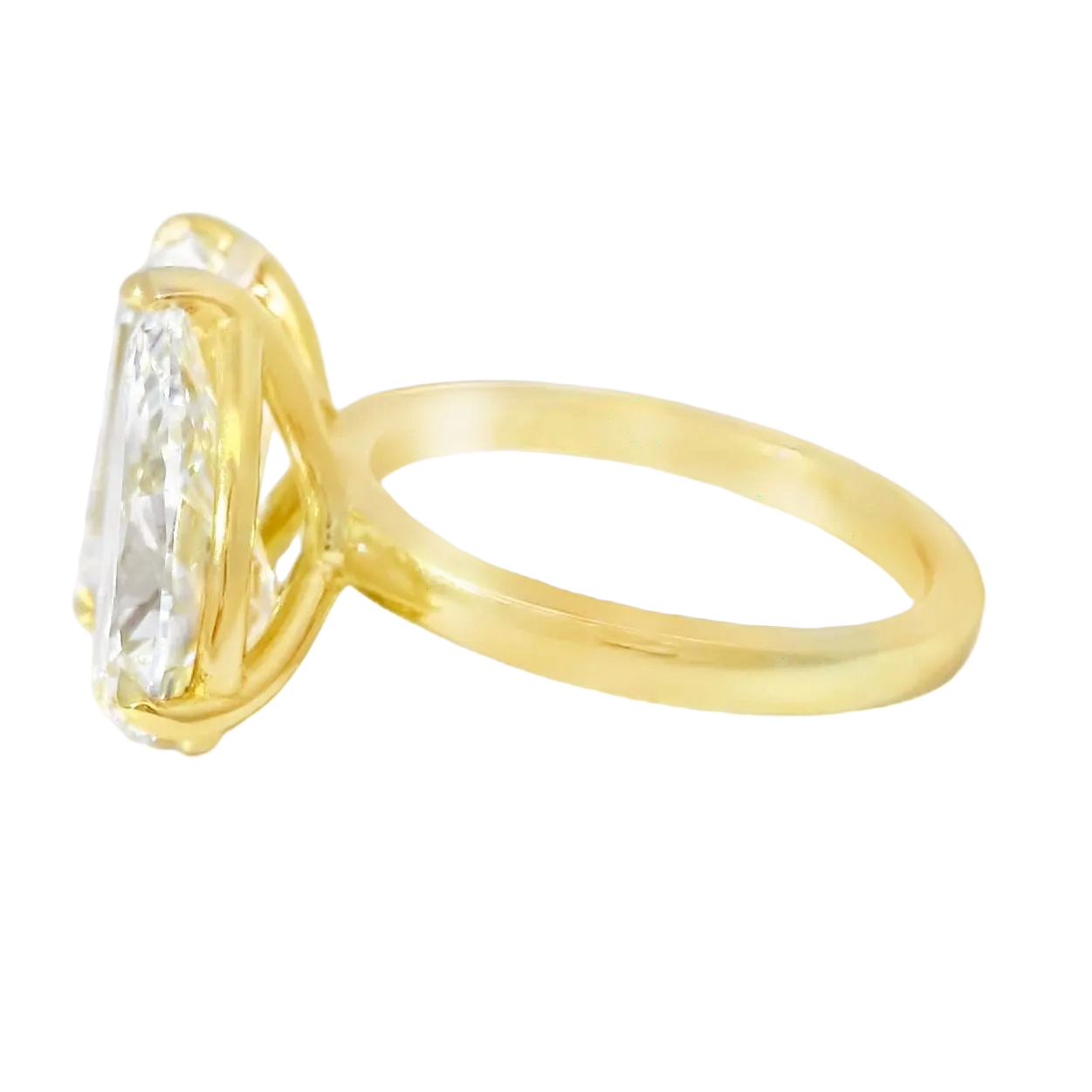 Yellow Gold Ring with Emerald Cut Diamond