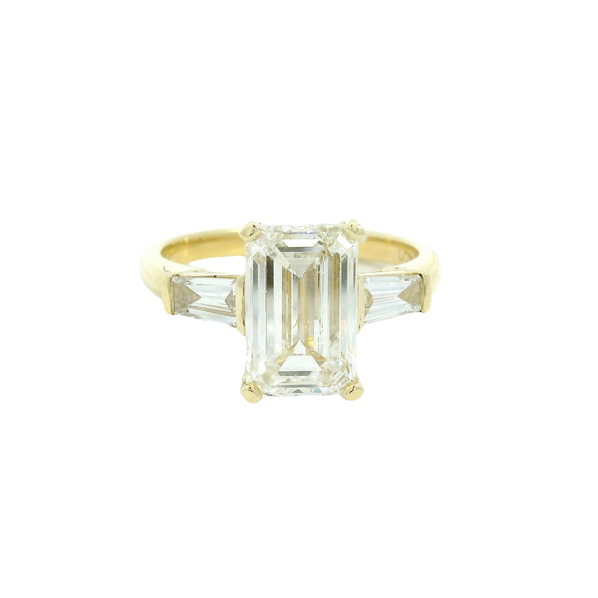 Elegant Emerald Cut Diamond Ring