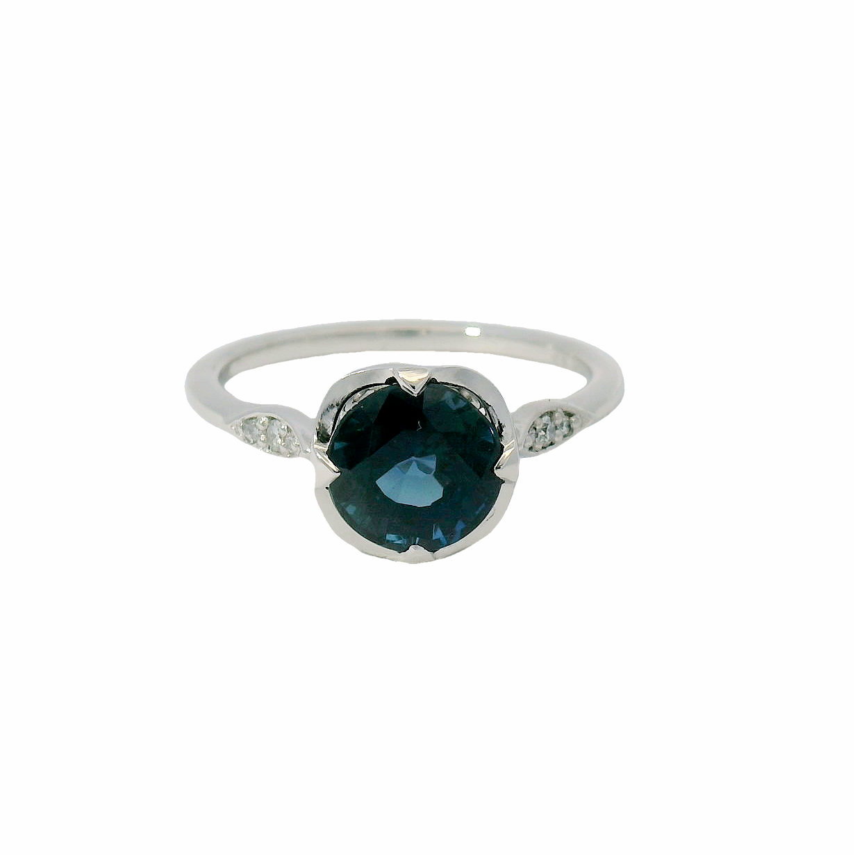 Elegant Floral Design Ring
