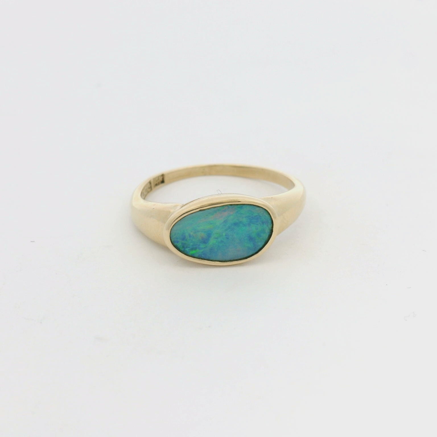 Yellow Gold Opal Signet