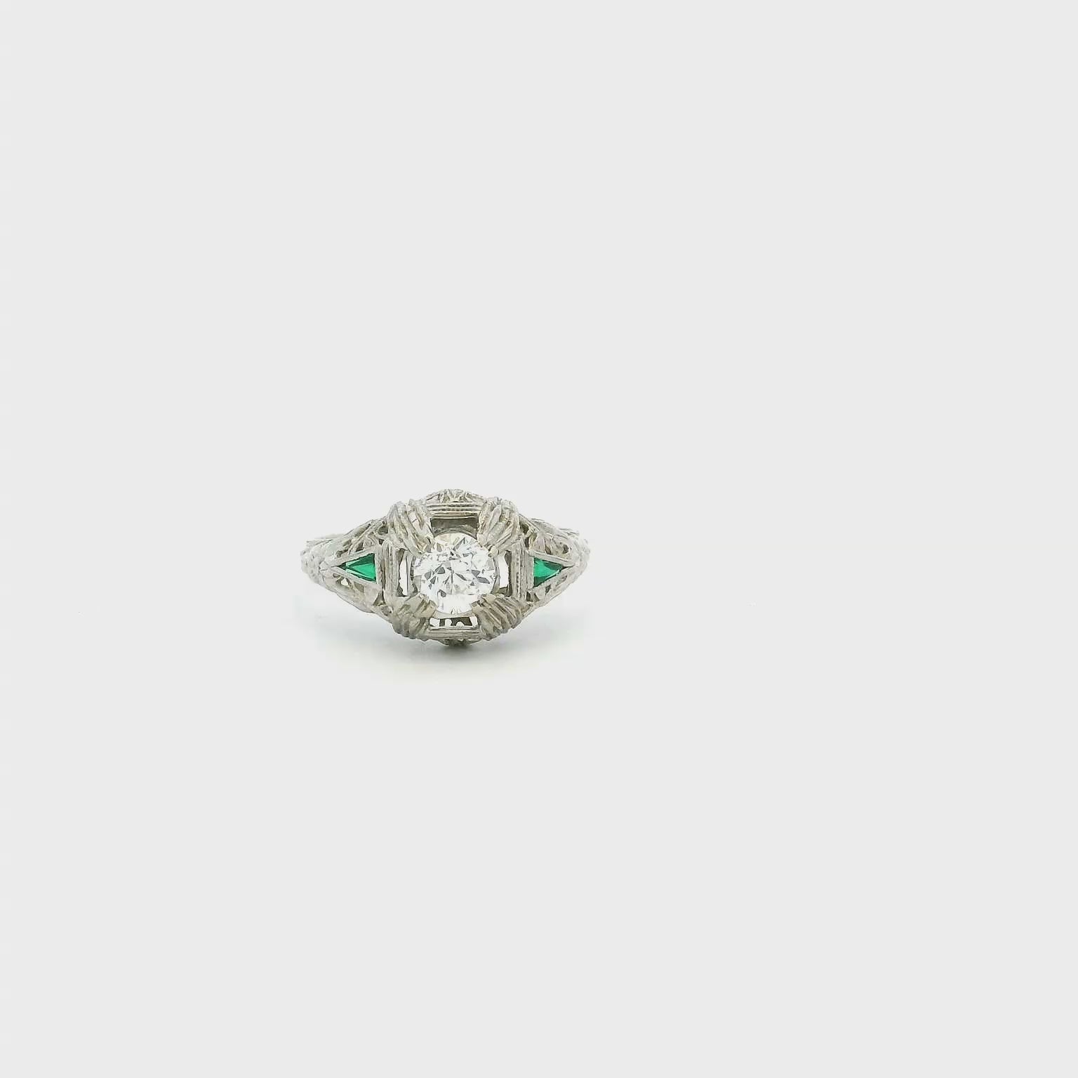 Vintage 18KWG Diamond & Emerald Ring