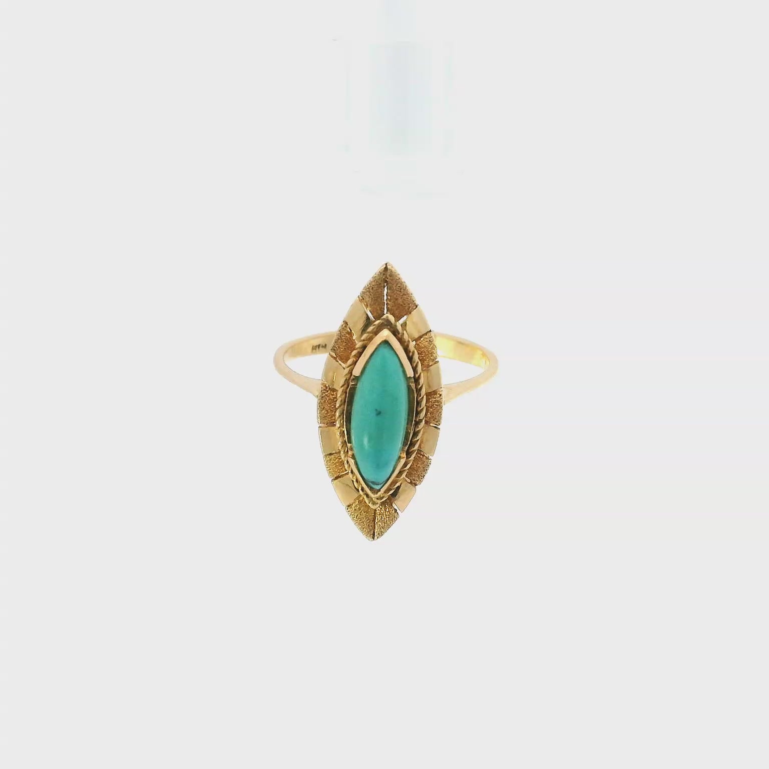 Vintage 18KYG Turquoise Ring