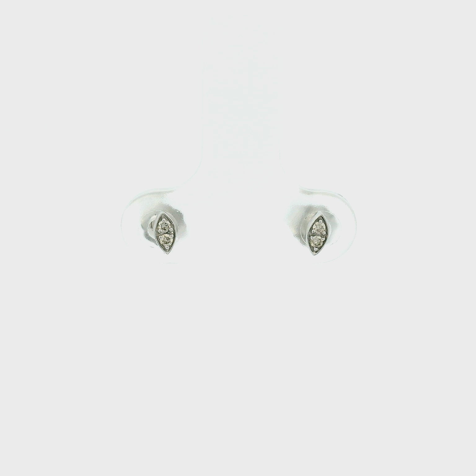 14KWG Diamond Stud Earrings