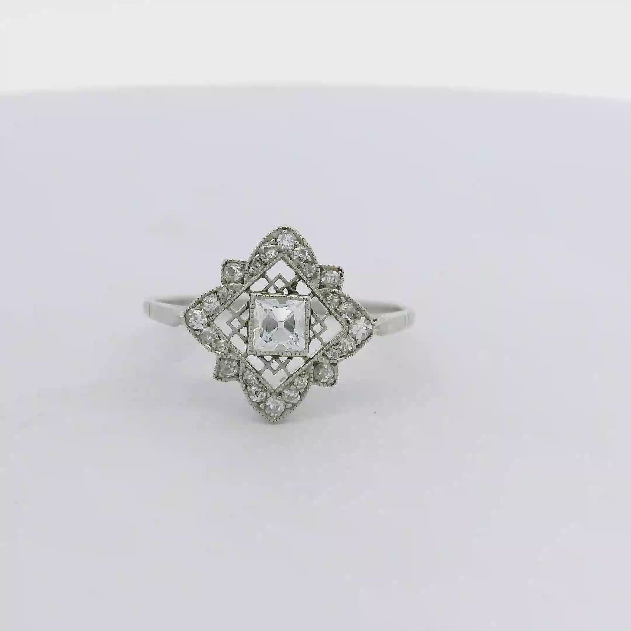 Vintage Art Deco Platinum Diamond Ring