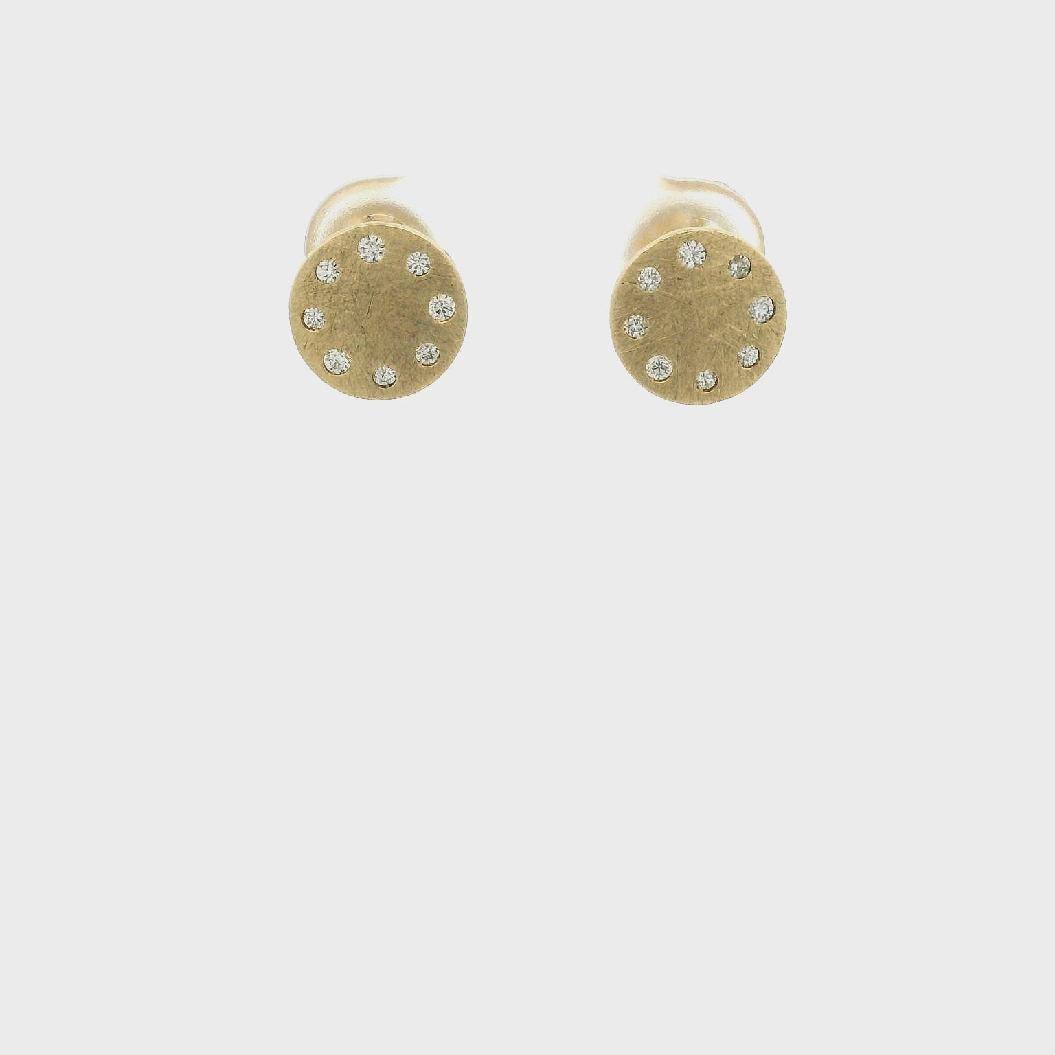14KYG Brushed Button Earrings