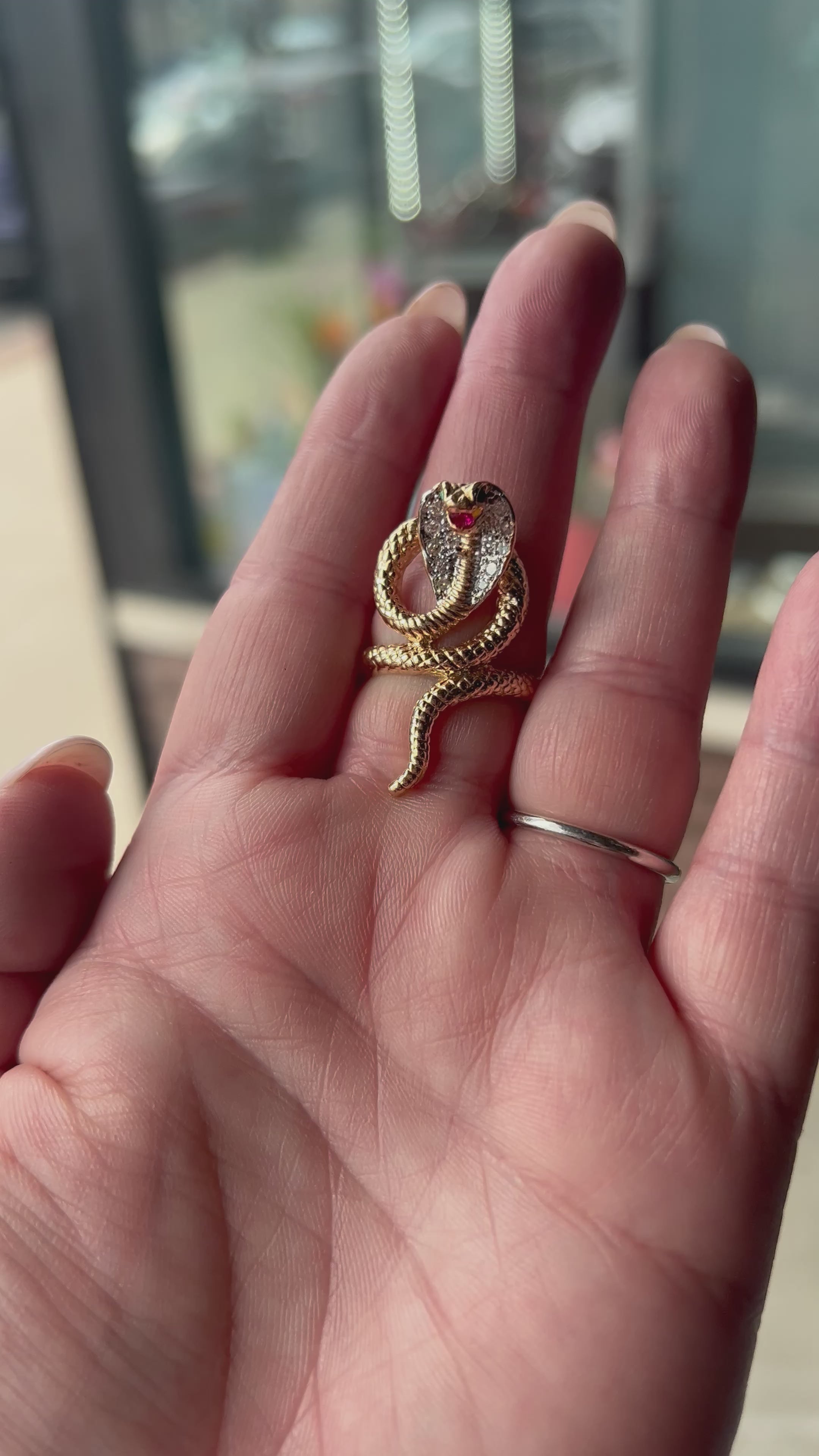 Vintage 18k Snake Ring