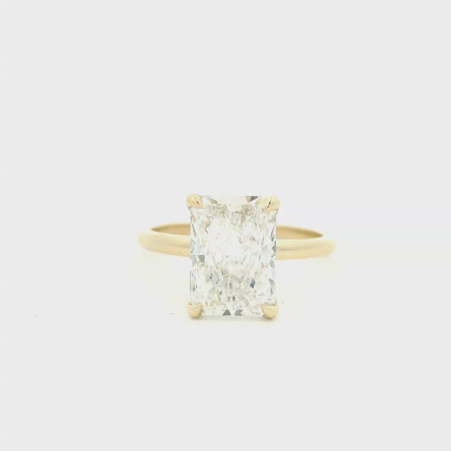 Elegant Radiant Cut Diamond Ring