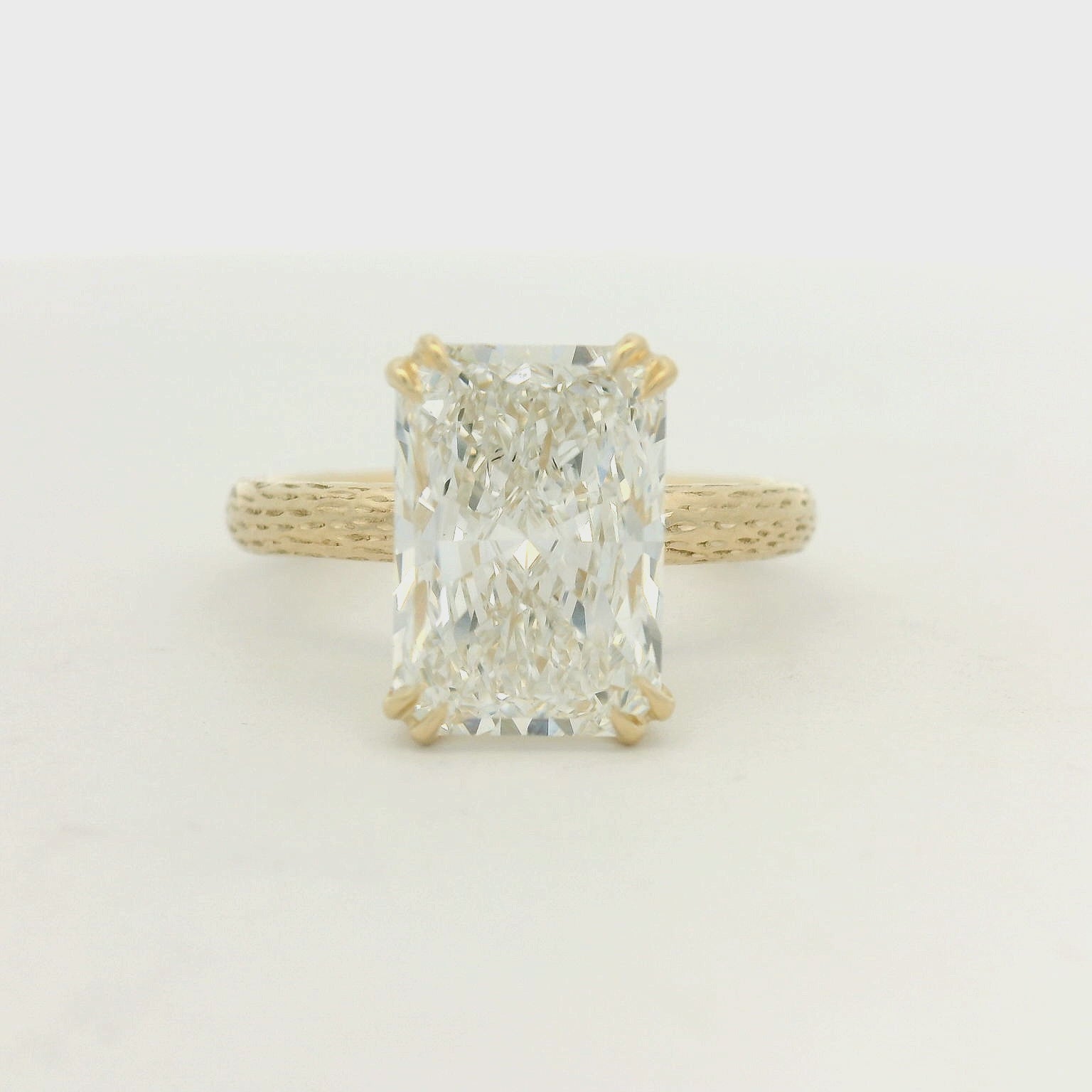 14KYG Radiant Cut Engagement Ring with Engraved Band