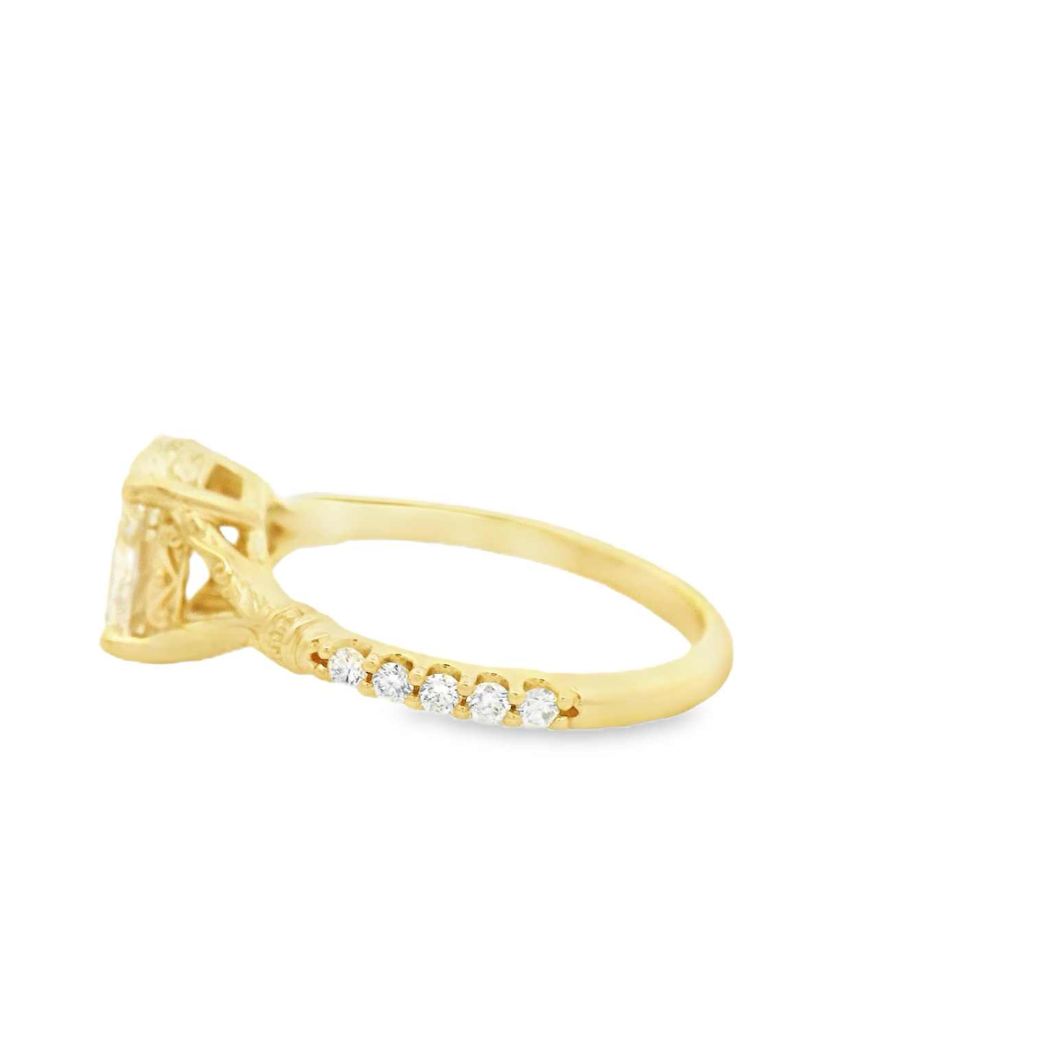 Elegant Gold Diamond Ring