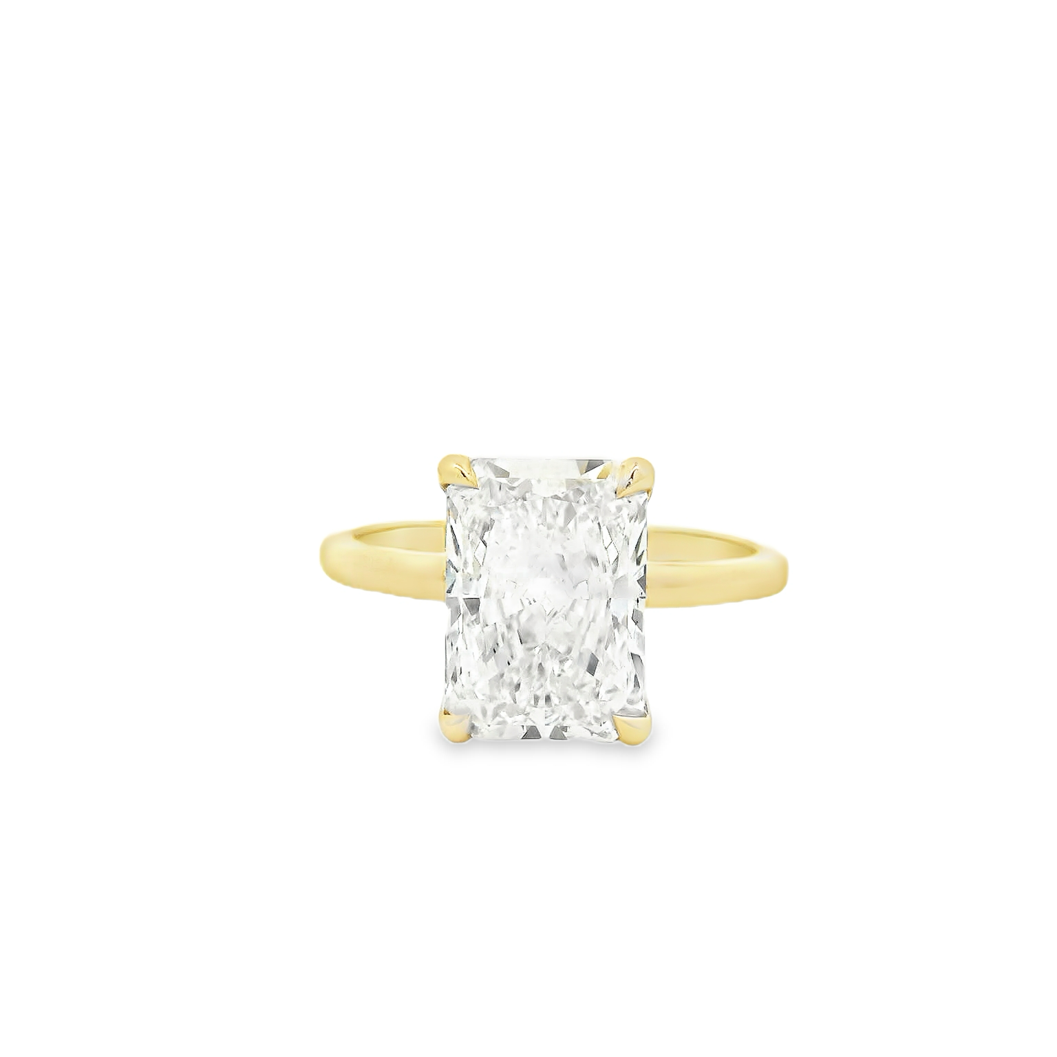 Elegant Radiant Cut Diamond Ring