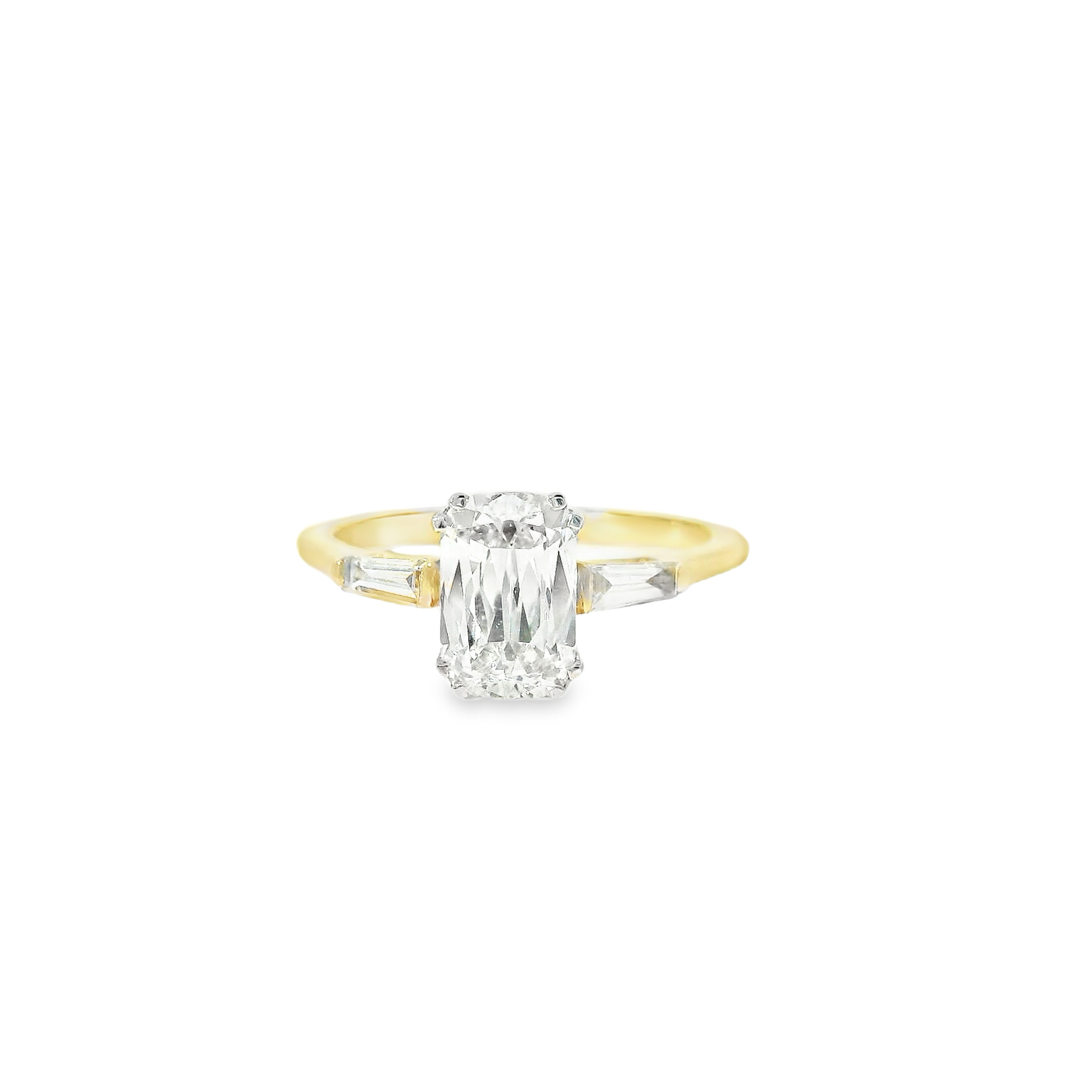 Elegant Gold Diamond Ring