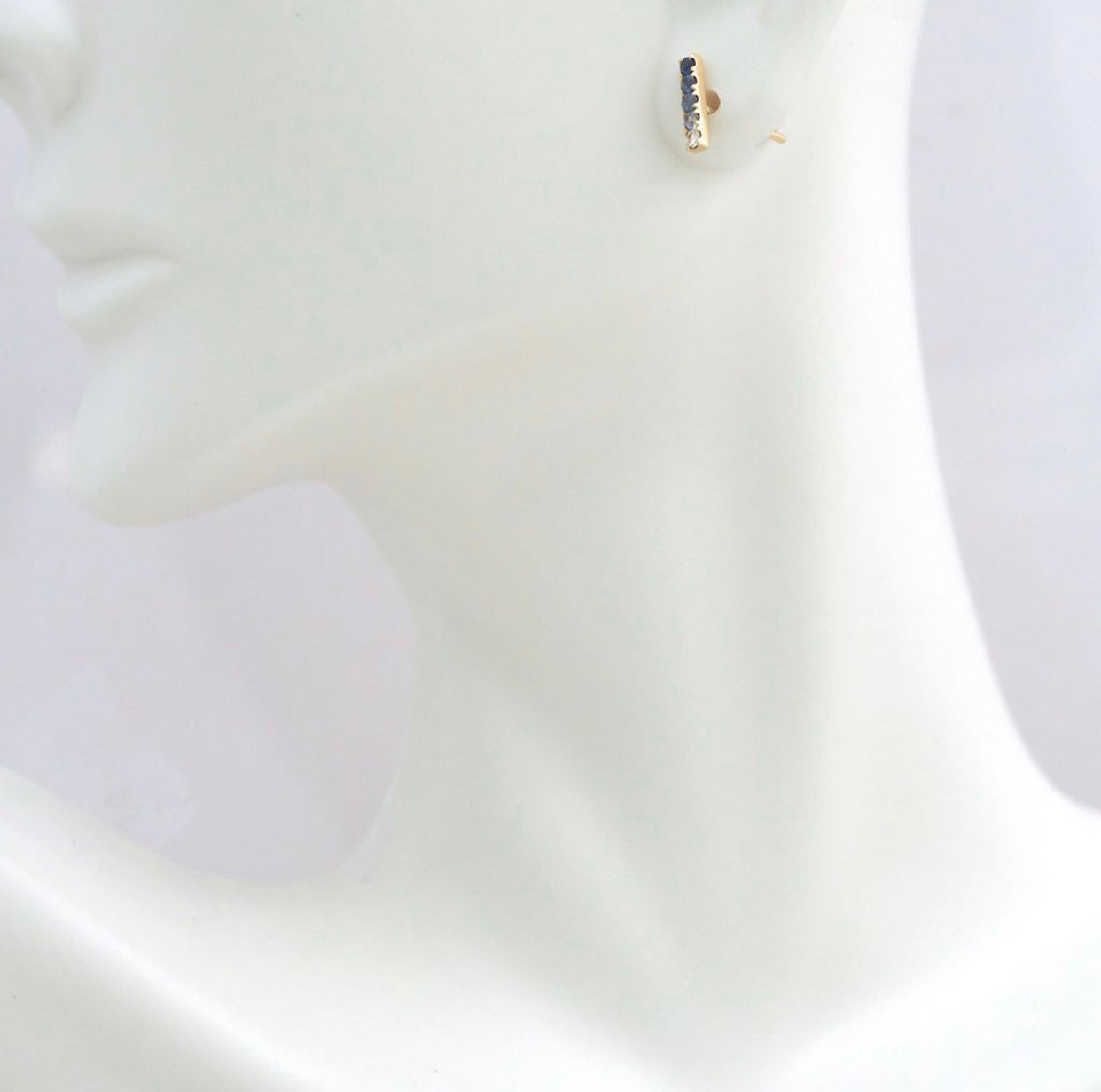 14kt Blue Sapphire Ombré Bar Earrings