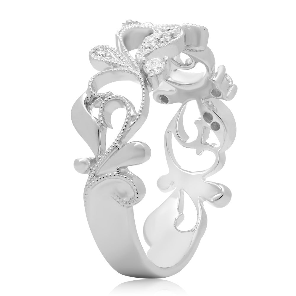 WHITE GOLD AND DIAMOND FILIGREE RING